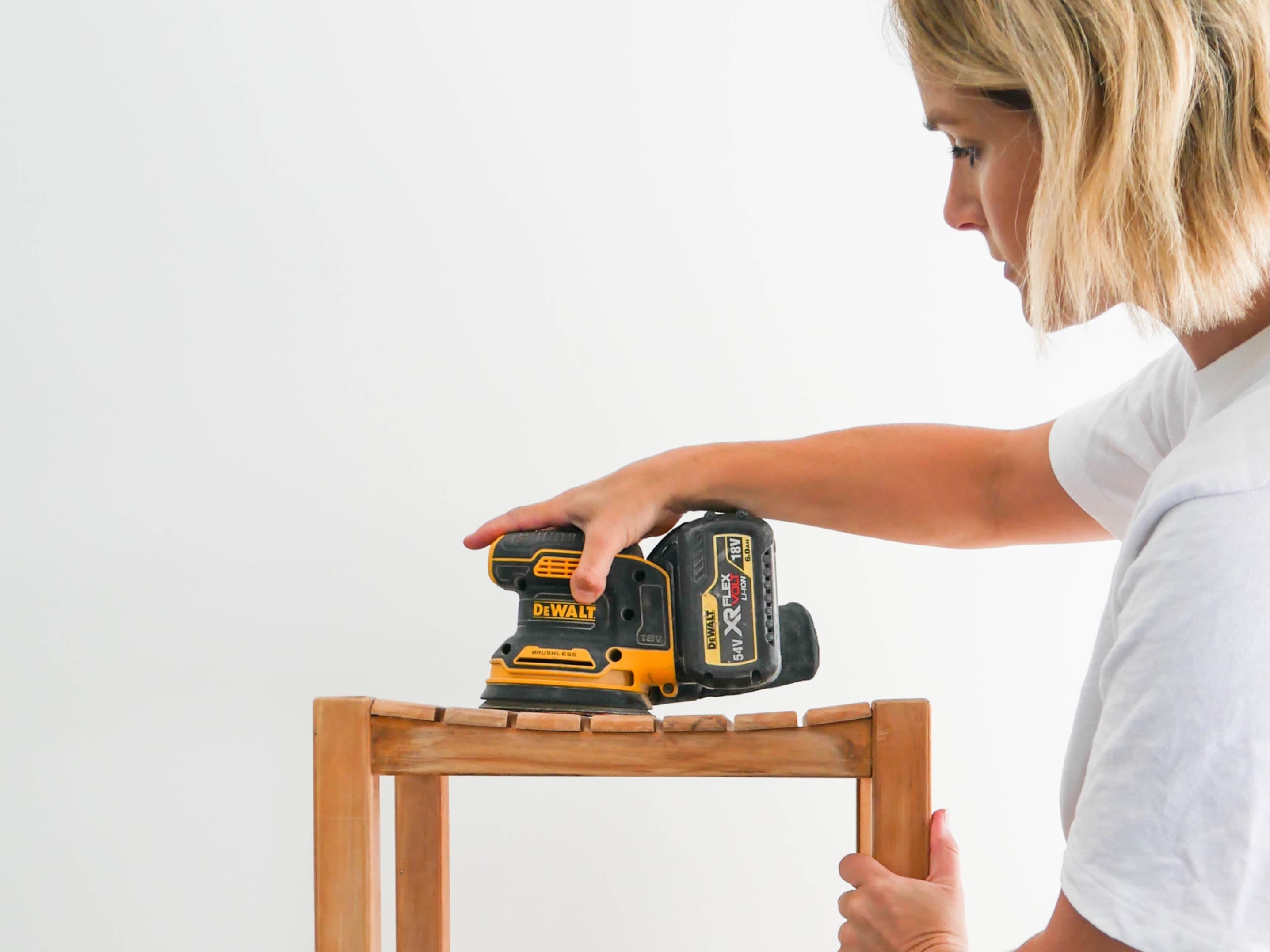 Sanding chair - dot and pop