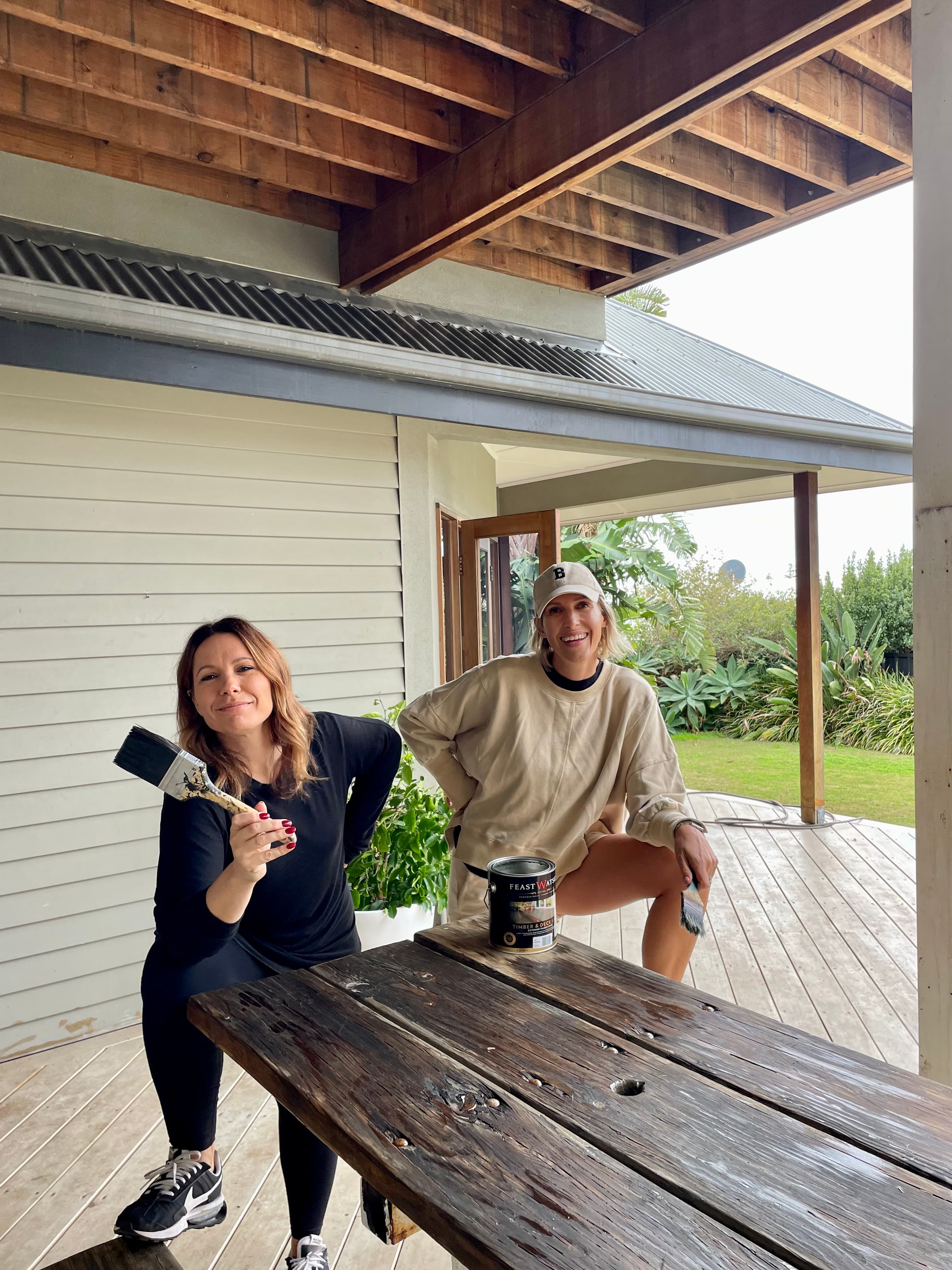 How-to refresh your outdoor timber table with @thestylehosts