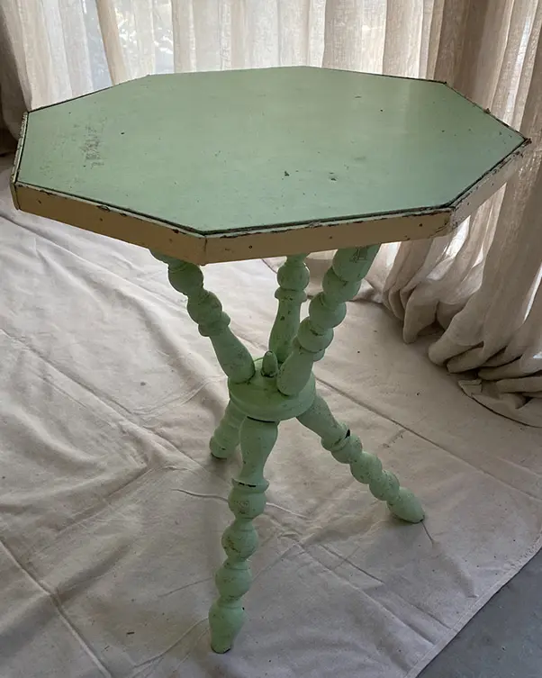 Geneva Vanderzeil's DIY Upcycled Bobbin Table 1